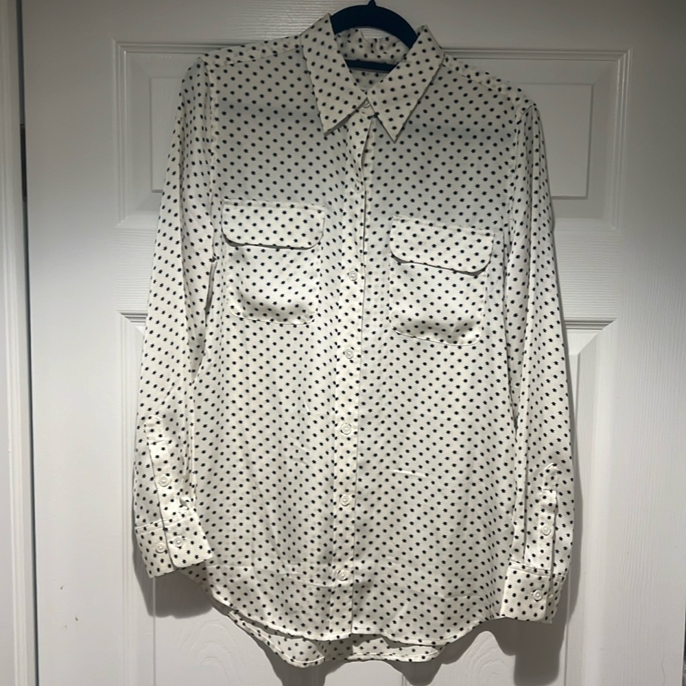 Equipment silky star print blouse, size S.